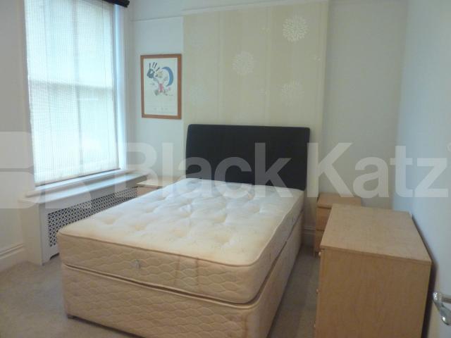 			LUXURY 3 BED 2 BATH!, 3 Bedroom, 1 bath, 1 reception Flat			 Elgin Ave, MAIDA VALE